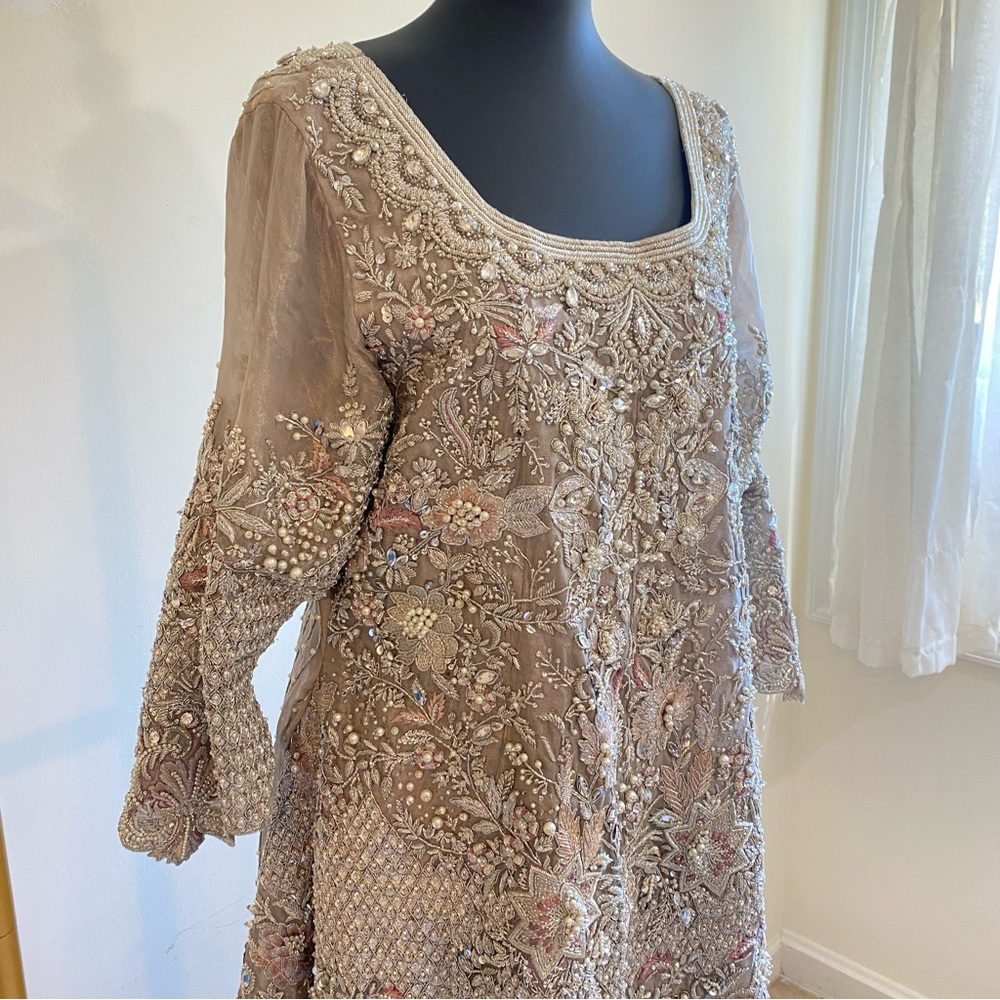 Very heavy Pakistani Bridal Outfit size 14/16